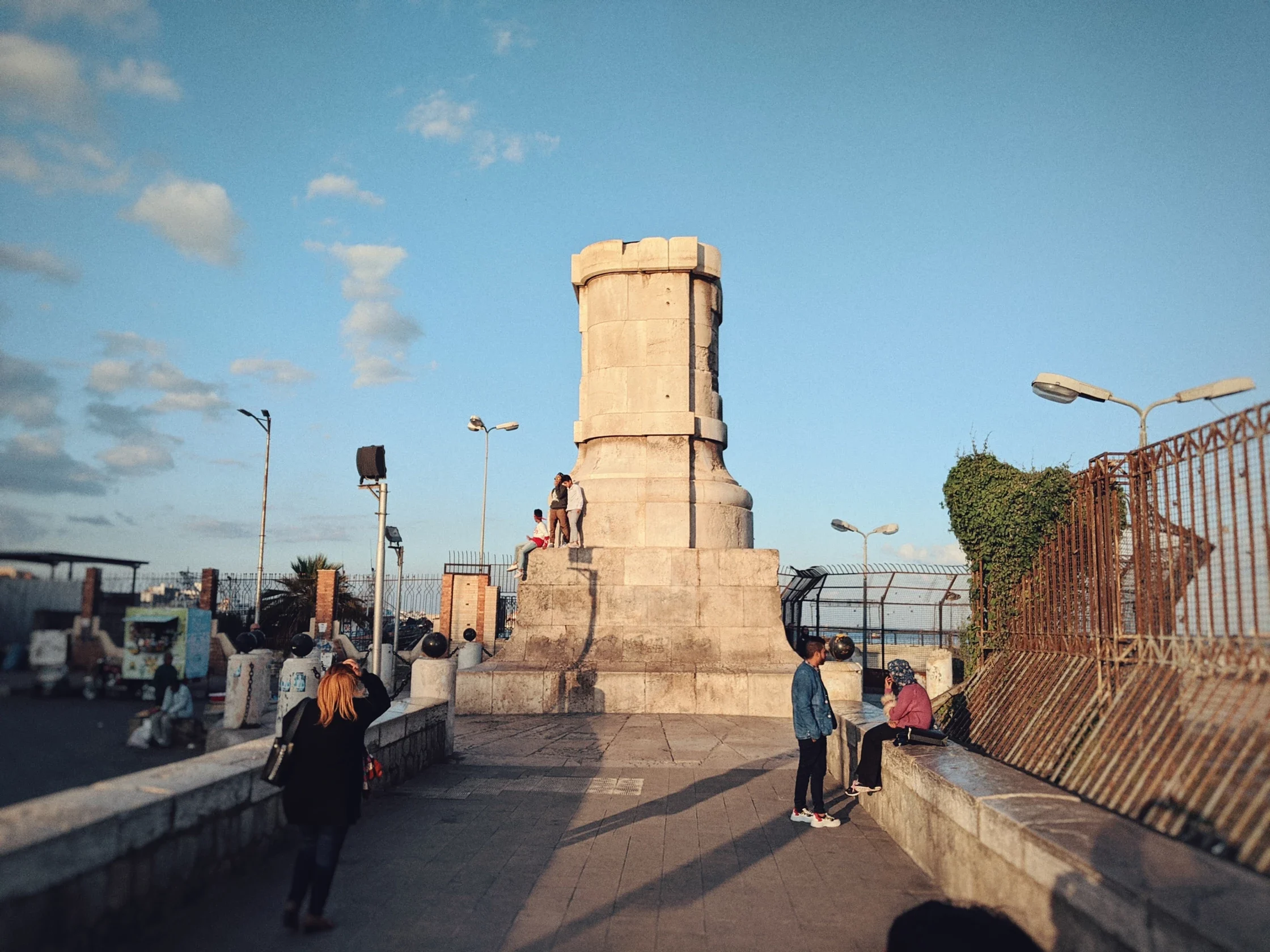 baf432_8294b10e29cb4af594d79f72320c33bamv2-9135428